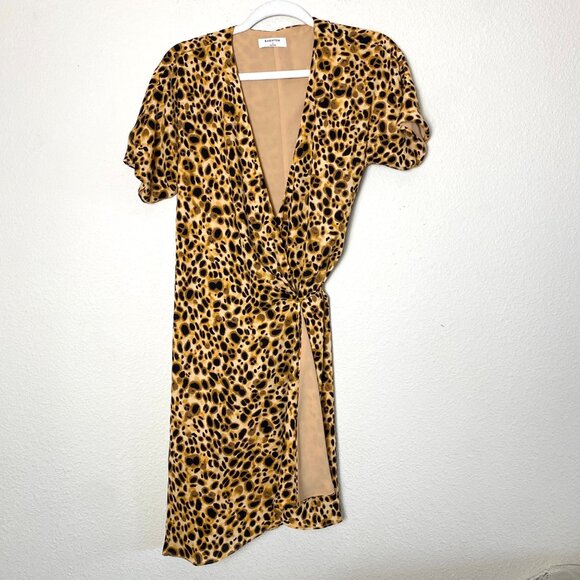 Aritzia Babaton Wallace Cheetah Print Short Sleeve V-Neck Wrap Mini Dress - Picture 6 of 9